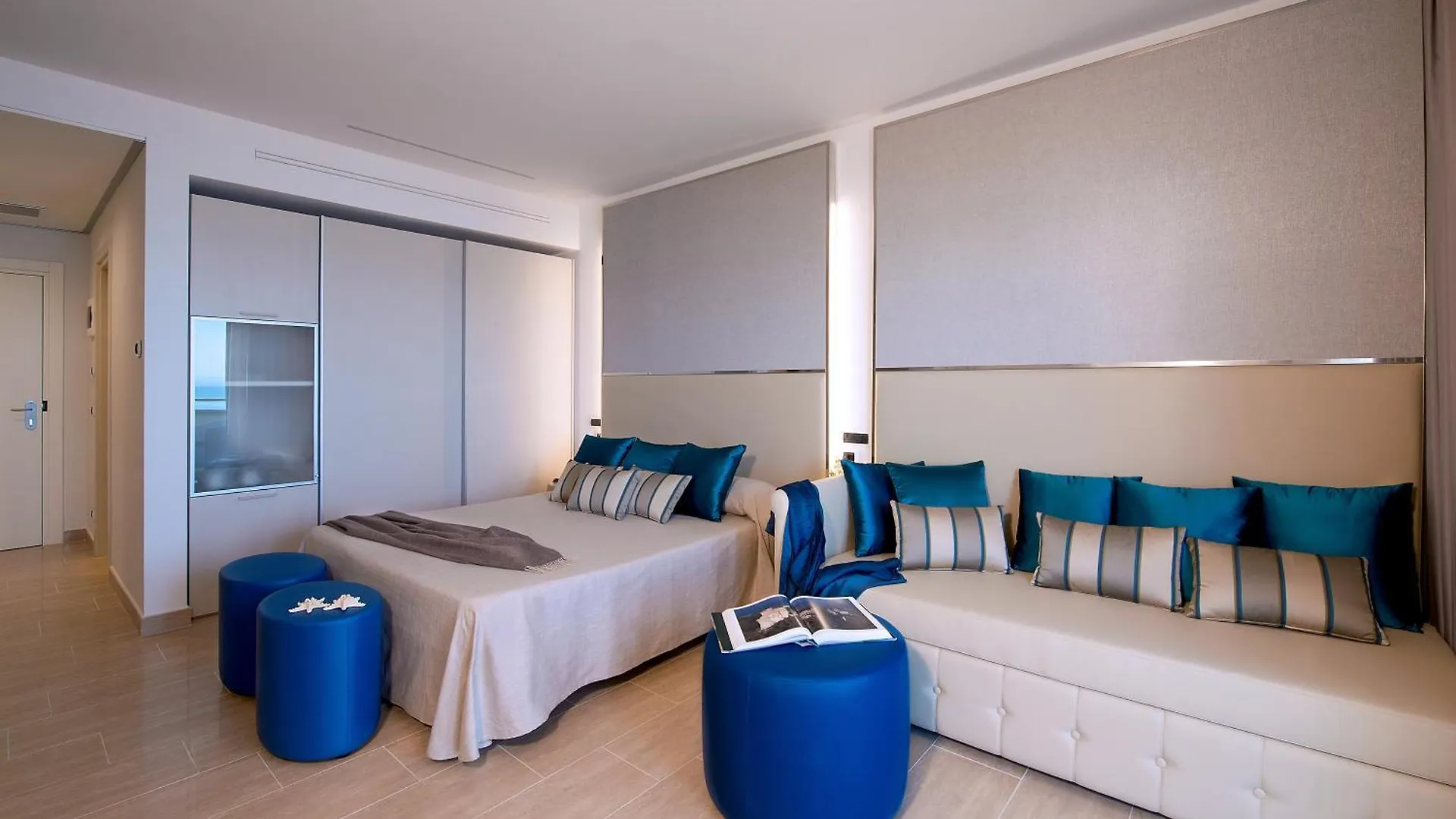 ***  Hotel I Ginepri マリーナ・ディ・カスタニェート・カルドゥッチ イタリア